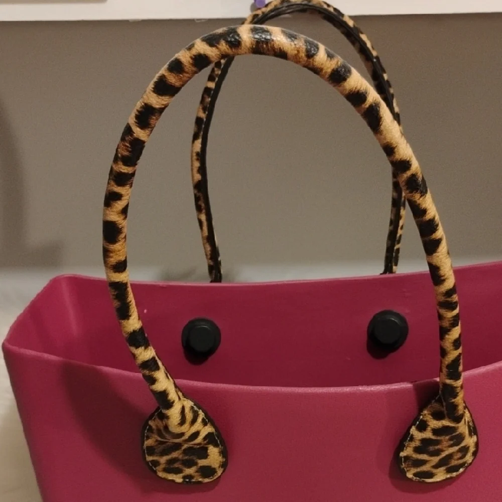 SALE! Versa Vibrant Pink Tote Leopard Print Exchangeable Straps